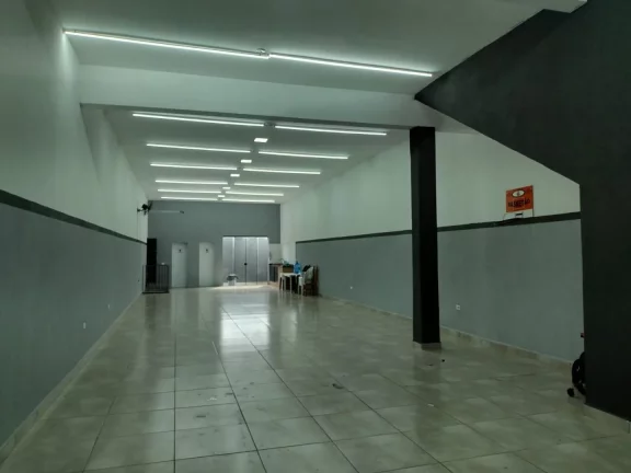 Imagem IMÓVEL COMERCIAL LOCALIZADO PRÓXIMO AO SANTA TEREZINHA , CONTENDO 4 BANHEIROS , IMÓVEL NOVO NUNCA...