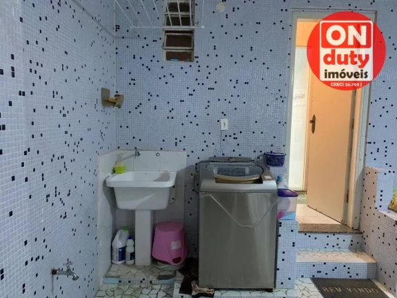 Imagem Sobrado à venda, 161 m² por R$ 900.000,00 - Boqueirão - Santos/SP