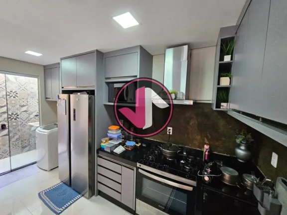 Imagem Se você busca por qualidade de vida e conforto, a Casa de Condomínio no Residencial Canachue é a ...