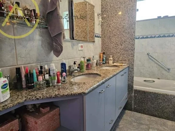 Imagem Casa para Venda em Atibaia, Jardim Tapajos, 3 dormitórios, 3 suítes, 5 banheiros, 4 vagas