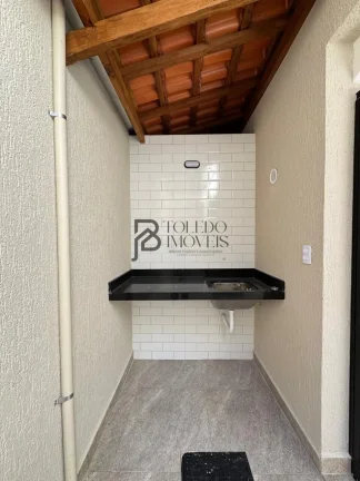 Imagem Casa Triplex de 2 dormitórios com suítes no bairro Tupi - Praia Grande