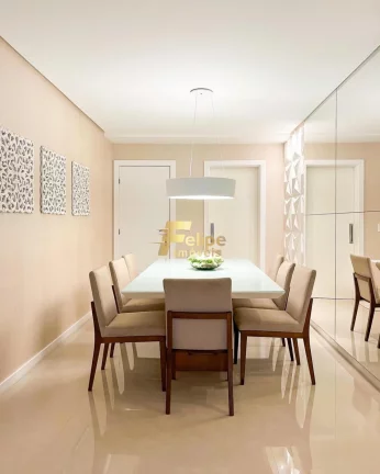Imagem Com vista eterna para o mar, esse lindo apartamento está completamente montado e decorado com extremo requinte.