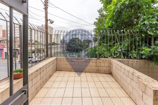 Imagem Casa à venda na Vila da Saúde, São Paulo-SP: 3 quartos, 1 suíte, 2 salas, 3 banheiros, 2 vagas, 174m². Confira!