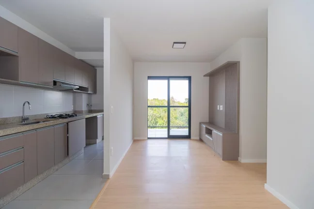 Imagem Belíssimo apartamento semi mobiliado, no Campo Comprido disponível para sua primeira locação composto de: