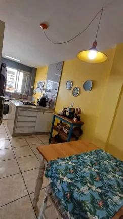 Imagem Apartamento com 2 dormitórios sendo 1 suíte e 1 vaga no Centro de Balneário Camboriú/SC