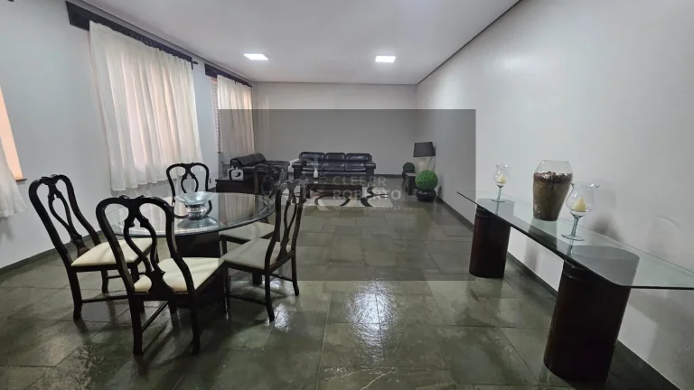 Imagem Amplo Apartamento com Sacada – 142m² e 2 Vagas no Centro