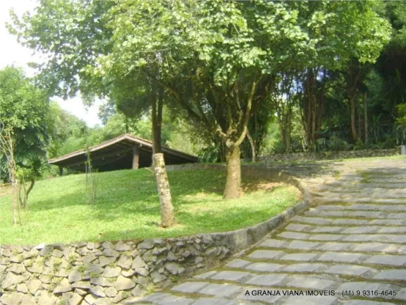 Imagem CASA À VENDA NA CHÁCARA DOS JUNQUEIRAS COM TERRENO DE 4.844 m² - MATA ATLÂNTICA.