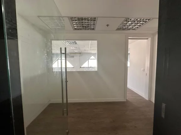 Imagem Sala Comercial para Alugar, 256 m² em Leblon - Rio De Janeiro