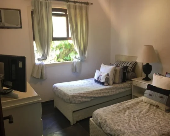 Imagem DELICIOSA CASA FRENTE PRAÇA ACAPULCO, TOTAL PRIVACIDADE