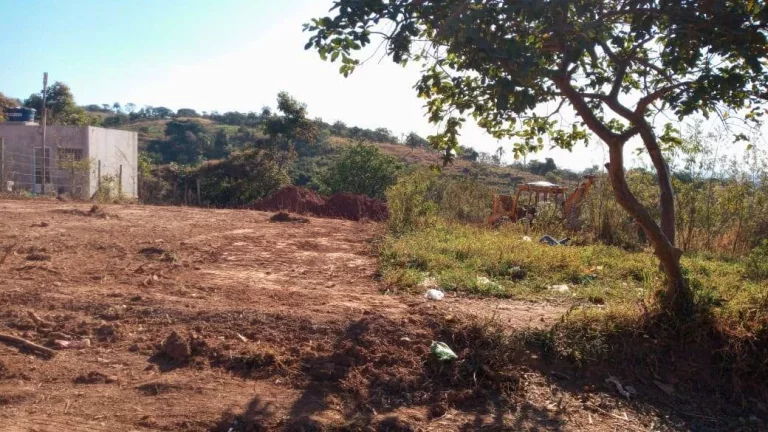 Terreno à Venda, 280 m² em Centro - São Joaquim De Bicas
