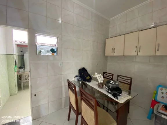 Imagem Casa em rua pública com 3 quartos, 162m² e 2 vagas de garagem - Confira!