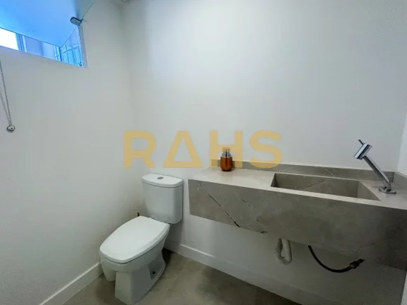 Imagem Cobertura Duplex em ótima localização no Santo Antônio. Imóvel recém reformado. Possui ao tota...