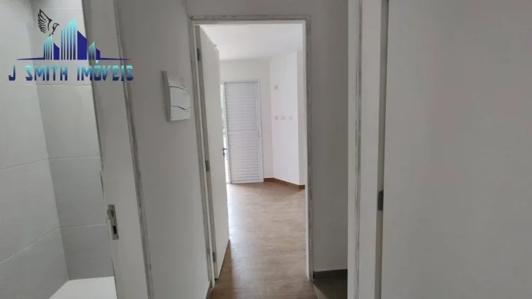 Imagem CASA 2 SUÍTES, 75m², 2 VAGAS, CONDOMÍNIO LAZER COMPLETO. KM 26 DA RAPOSO