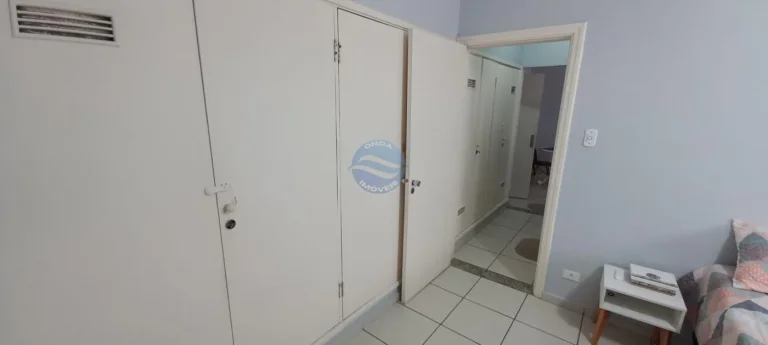 Imagem Apartamento a venda em Santos no Boqueirão quadra da praia.