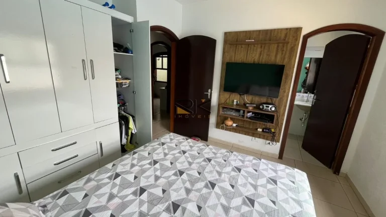 Imagem Casa à venda no Itagua 50 metros da orla,com 5 dormitórios