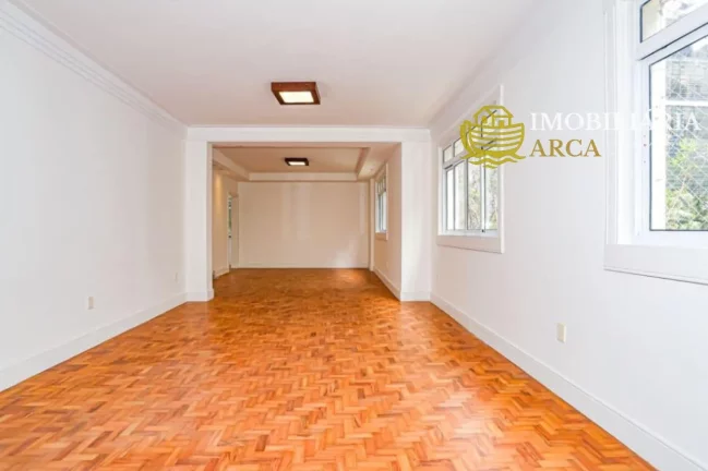 Imagem Apartamento à venda na Bela Vista, São Paulo-SP: 3 quartos, 1 suíte, 1 sala, 1 banheiro, 1 vaga de garagem, 240m² de área.