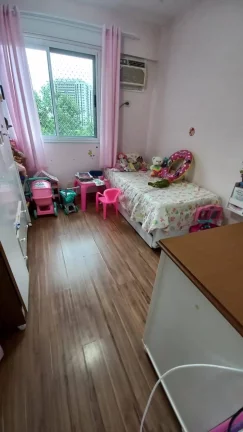 Imagem Apartamento com 2 Quartos à Venda, 68 m² em Camorim - Rio De Janeiro