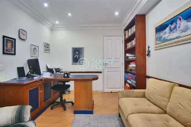 Imagem Apartamento ensolarado, prédio recuado, com linda vista, 200 metros, 4 dormitórios, 4 suítes, 4 v...