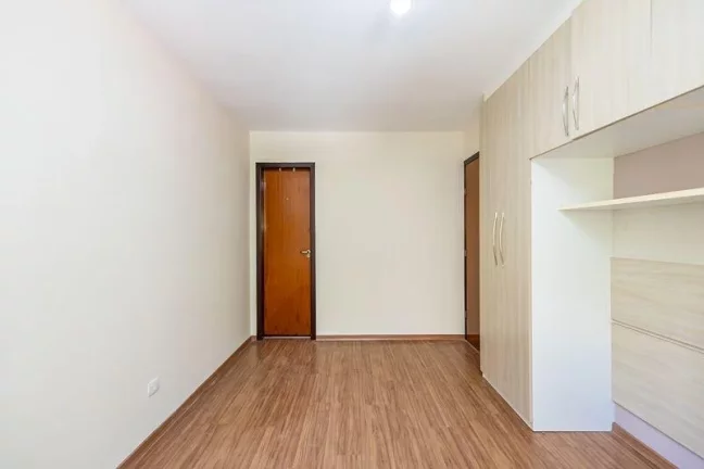 Imagem Sobrado à Venda – Santo Inácio, Curitiba | 3 Quartos e 3 Vagas
