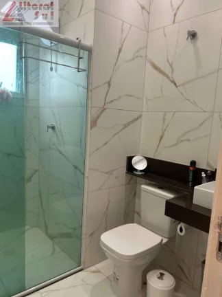 Imagem Casa à venda em Praia Grande-SP, bairro Tupi, 3 quartos, 3 suítes, 1 sala, 3 banheiros, 4 vagas, 230m².
