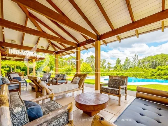 Imagem Mansão com arquitetura litorânea para locação de temporada no Terras de São José II