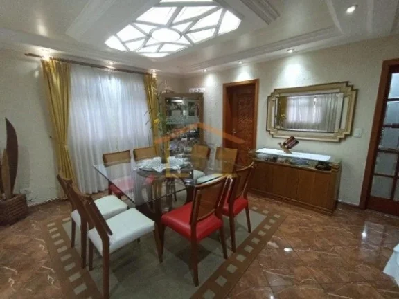 Imagem Sobrado em condomínio fechado, 3 dormitórios, sendo 3 suítes, sala para 2 ambientes, cozinha plan...