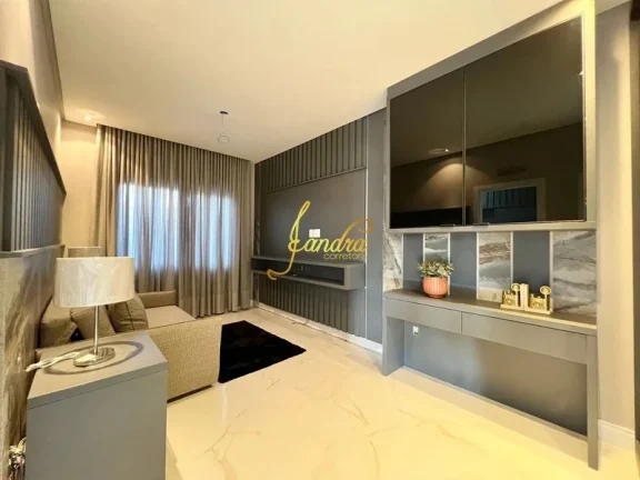 Imagem Sobrado em condomínio fechado com 04 suites mobiliada e decorada