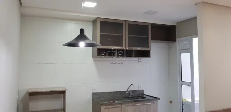 Imagem Apartamento com 33 M², 1 banheiro com box em vidro e gabinete no lavatório, 1 dormitório, cozinha...