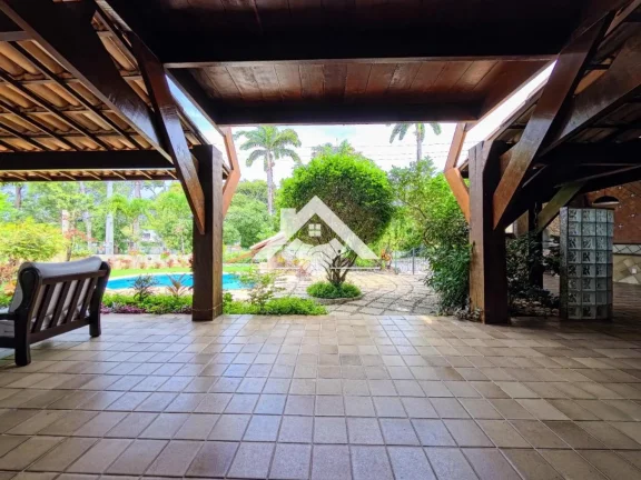 Imagem Casa para Venda em Salvador, Piatã, 5 dormitórios, 4 suítes, 5 banheiros, 2 vagas