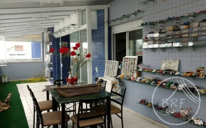Imagem Vendo excelente apartamento com terraço e piscina, totalmente plano em excelente localização a 200 metros da Beira mar do Estreito Florianópolis SC co