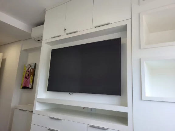 Imagem APARTAMENTO Á VENDA NO EDIFÍCIO MARIAH POLO COM LOCALIZAÇÃO PRIVILEGIADA DENTRO DE RIFAINA/SP COM VISTA PARA REPRESA. - Espaços amplos e integrados.