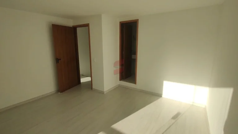Imagem SOBRADO com 3 dormitórios à venda por R$ 850.000,00 no bairro Novo Mundo - CURITIBA / PR