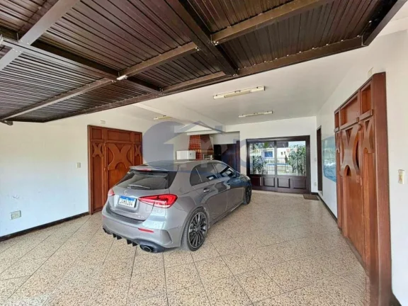 Imagem Casa á venda com 6 dormitórios no centro de Torres/RS
