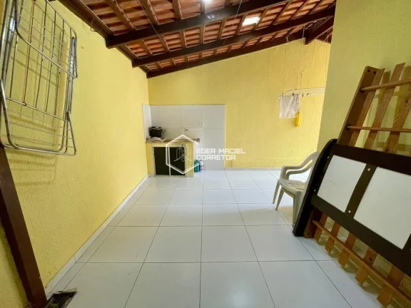 Imagem Excelente imóvel em terreno de 275 m², com 219 m² de área construída, ideal para moradia famili...