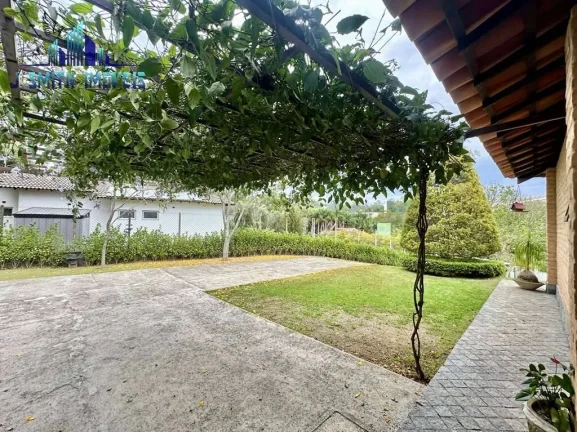 Imagem Venda de PORTEIRA FECHADA, TÉRREA, rústica, charmosa e com linda vista!