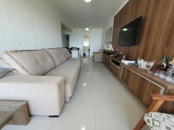 Imagem ASTÚRIAS - NA QUADRA DA PRAIA, MARAVILHOSA ÁREA DE LAZER, APTO REFORMADO E COM GARAGEM NO PRÉDIO.