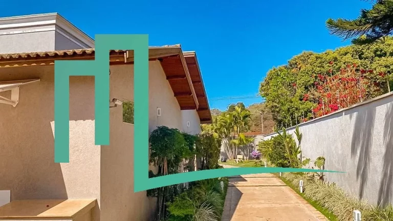 Imagem CHÁCARA Á VENDA NO BAIRRO CHÁCARAS SANTO ANTÔNIO - 2.500m² de terreno e 663m² de construção