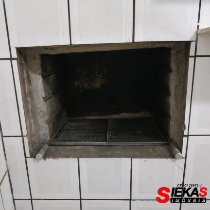 Imagem Salão Comercial na Vila Santana, São Paulo-SP: 2 Salas, 6 Banheiros, 3 Vagas, 300m². Venha Conferir!