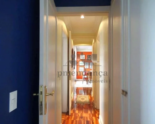 Imagem Apartamento totalmente reformado, andar alto, vista incrível, amplo living para 2 ambientes, 3 dorm...