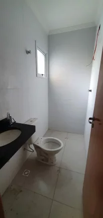 Imagem Sobrado Padrão com 128 m² com 2 Quartos sendo 2 suite e 1 vaga de garagem!