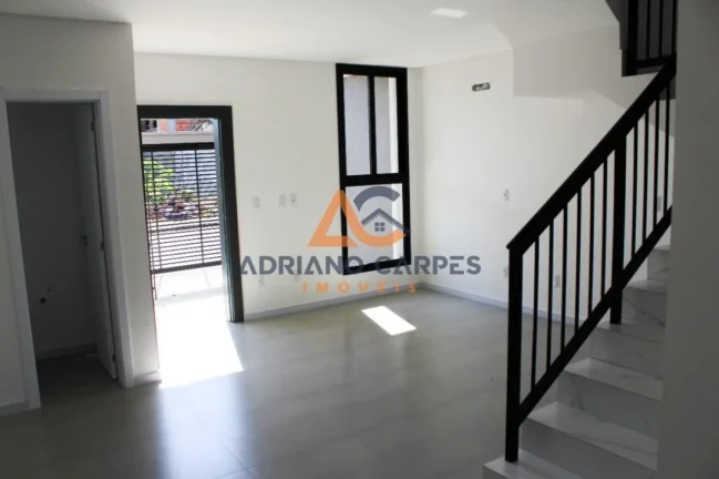Imagem Lindo sobrado novo com 3 dormitórios sendo 1 suíte no Gravatá em Navegantes! Adriano Carpes Imóveis Vende