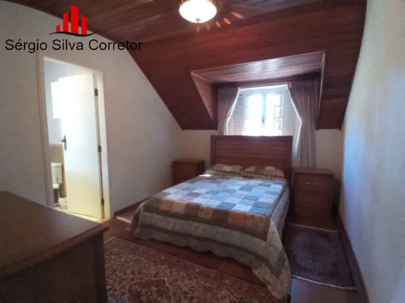 Imagem Casa a Venda com 04 Suítes em Condomínio Fechado.