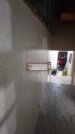 Imagem Alugo Casa na Cidade Dutra. Casa Compacta com Entrada Compartilhada na Cidade Dutra, 1 Dormitório, Sala, Cozinha, Banheiro e Área de Serviço. Ambiente bem Familiar, em ótima Localização, próximo a Estação Primavera da CPTM e Passa Rápido do Rio Bonito. R$