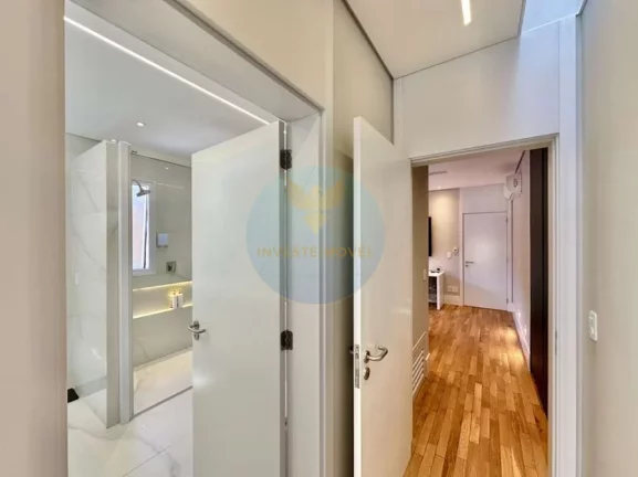 Imagem Casa Alto Padrão a Venda no bairro Granja Viana - Cotia, SP