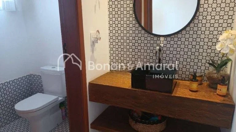 Imagem Linda e espaçosa casa com sala de estar, sala de jantar, cozinha, copa, lavabo, varanda gourmet, ri...