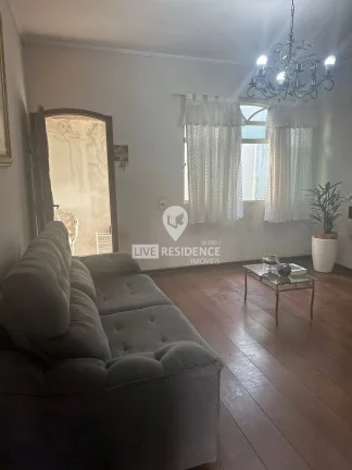 Imagem Casa a venda com piscina no Centro de Itatiba