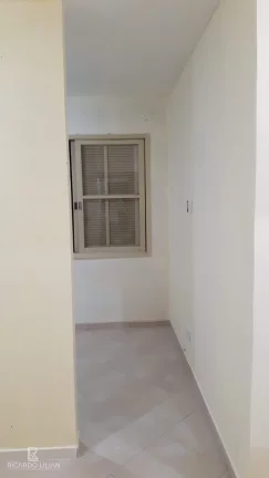 Imagem Sobrado com 5 kitnets independentes em localização estratégica para renda