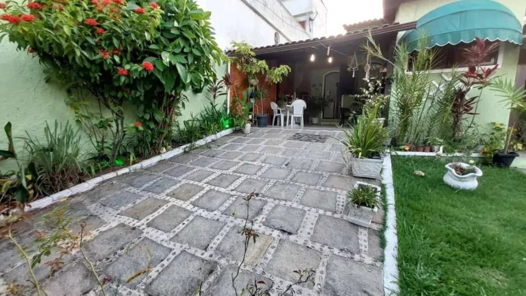Imagem Casa de condomínio à venda em São Gonçalo, Centro, com 3 quartos, 240m2