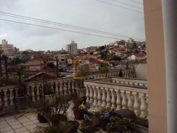 Imagem Sobrado 5 dormitórios, sala para 2 ambientes, cozinha, 3 banheiros, lavabo, área de serviço e 2 v...
