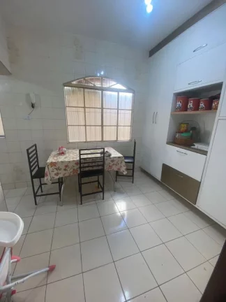 Imagem Sobrado com 5 dormitórios à venda, 185 m² por R$ 970.000,00 - Bosque dos Eucaliptos - São José dos Campos/SP